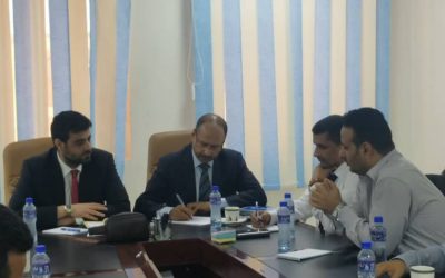وزير الإتصالات يزور مقر كاك بنك بالعاصمة المؤقتة عدن